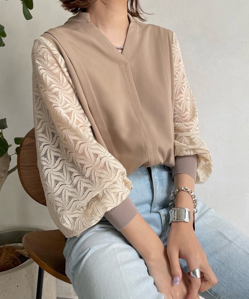 DouDou（ドゥドゥ）の「AW袖レーススキッパーブラウス（シャツ/ブラウス・レディース・ベージュ/ブラック/オフホワイト・FREE）」の2枚目の写真