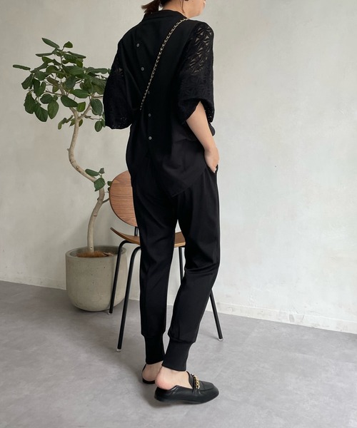 DouDou（ドゥドゥ）の「AW袖レーススキッパーブラウス（シャツ/ブラウス・レディース・ベージュ/ブラック/オフホワイト・FREE）」の7枚目の写真