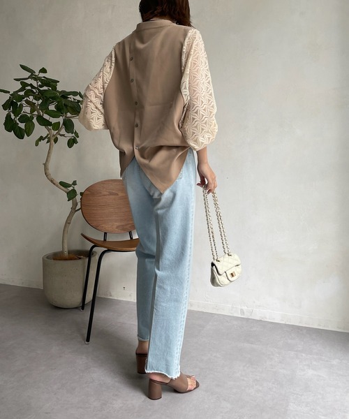 DouDou（ドゥドゥ）の「AW袖レーススキッパーブラウス（シャツ/ブラウス・レディース・ベージュ/ブラック/オフホワイト・FREE）」の8枚目の写真