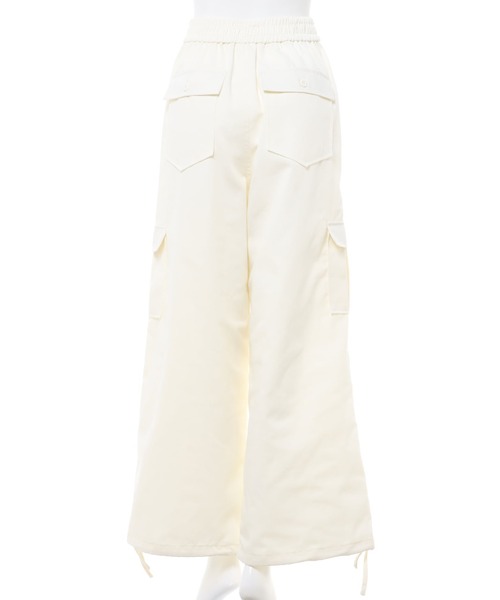 INGNI（イング）の「イージーカーゴパンツ／A（カーゴパンツ・レディース・ブラック/カーキ/アイボリー・FREE）」の22枚目の写真