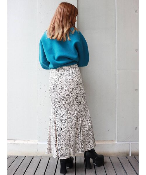 MURUA(ムルーア)の「Vネックバナナスリーブニット(ニット/セーター・レディース・ブラック/ピンク/ブルー/モカ・FREE)」の6枚目の写真