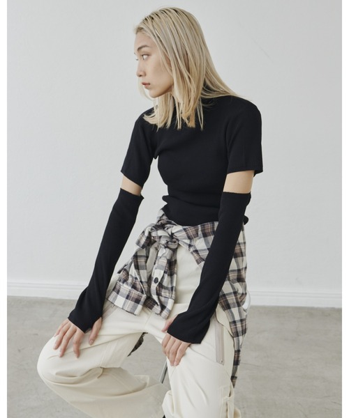 FIG&VIPER（フィグアンドバイパー）の「アームウォーマーボトルネックリブニットトップス（ニット/セーター・レディース・ブラック/パープル/ブラウン・FREE）」の8枚目の写真