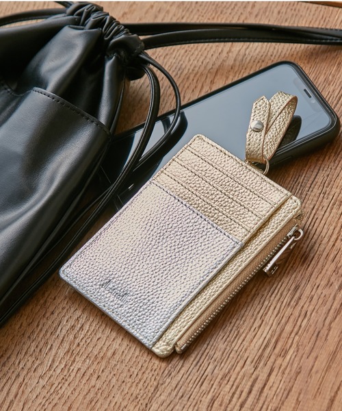 Actually（アクチュアリー）の「牛革 フラグメントケース ストラップ付き（財布・レディース・ブラック/シルバー×ゴールド/ラベンダー/イエロー・フリー）」の4枚目の写真