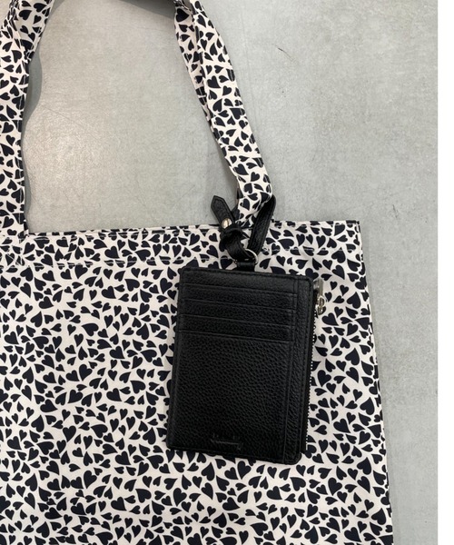 Actually（アクチュアリー）の「牛革 フラグメントケース ストラップ付き（財布・レディース・ブラック/シルバー×ゴールド/ラベンダー/イエロー・フリー）」の13枚目の写真