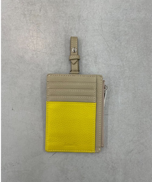 Actually（アクチュアリー）の「牛革 フラグメントケース ストラップ付き（財布・レディース・ブラック/シルバー×ゴールド/ラベンダー/イエロー・フリー）」の6枚目の写真