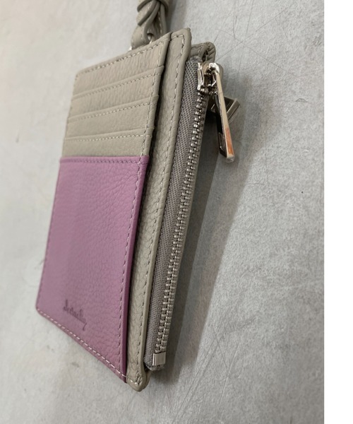 Actually（アクチュアリー）の「牛革 フラグメントケース ストラップ付き（財布・レディース・ブラック/シルバー×ゴールド/ラベンダー/イエロー・フリー）」の7枚目の写真