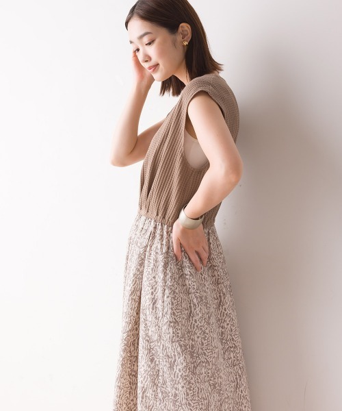 FURRY(ファーリー)の「かぎ針切替ロングワンピース(ワンピース・レディース・ベージュ/グレー・FREE)」の13枚目の写真