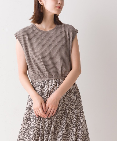 FURRY(ファーリー)の「かぎ針切替ロングワンピース(ワンピース・レディース・ベージュ/グレー・FREE)」の15枚目の写真