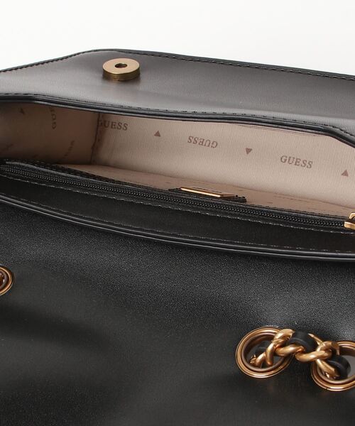 Guess（ゲス）の「IZZY Convertible Crossbody Flap（ショルダーバッグ・レディース・ブラック・ONE SIZE）」の13枚目の写真