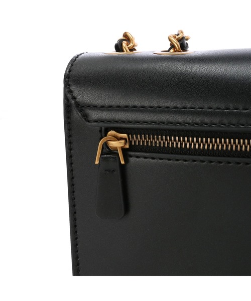 Guess（ゲス）の「IZZY Convertible Crossbody Flap（ショルダーバッグ・レディース・ブラック・ONE SIZE）」の6枚目の写真
