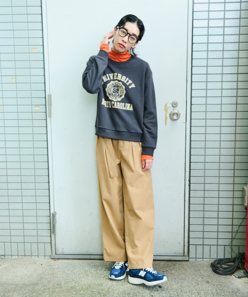 Auntie Rosa Holiday（アンティローザホリデー）の「裏毛カレッジロゴスウェット（スウェット・レディース・チャコールグレー/グレー・FREE）」の9枚目の写真