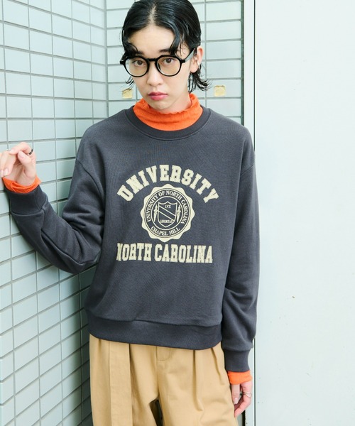 Auntie Rosa Holiday（アンティローザホリデー）の「裏毛カレッジロゴスウェット（スウェット・レディース・チャコールグレー/グレー・FREE）」の15枚目の写真