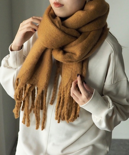 Riberry（リベリー）の「ボリュームフリンジマフラー（マフラー・レディース・ダークグリーン/グリーン/コーラルピンク/ブラック/グレイッシュブルー/ホワイト/ブルー/ブラウン/マスタード/グレー/キャメル/ミント/ベージュ/ピンク/ボルドー・FREE）」の12枚目の写真