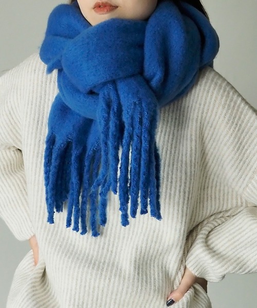 Riberry（リベリー）の「ボリュームフリンジマフラー（マフラー・レディース・ダークグリーン/グリーン/コーラルピンク/ブラック/グレイッシュブルー/ホワイト/ブルー/ブラウン/マスタード/グレー/キャメル/ミント/ベージュ/ピンク/ボルドー・FREE）」の9枚目の写真