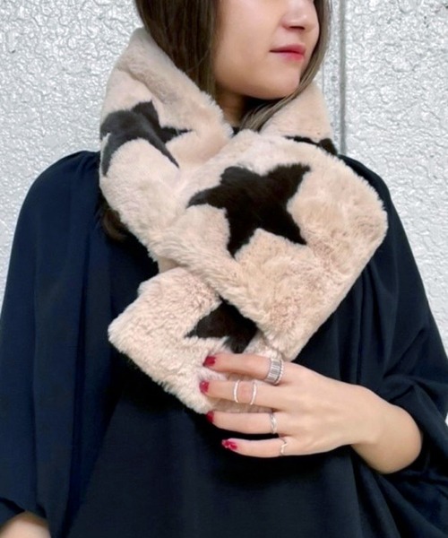 Scrap Book（スクラップブック）の「【Scrap Book】スターエコファーマフラー（マフラー・レディース・ホワイト/グレー/ベージュ・FREE）」の2枚目の写真