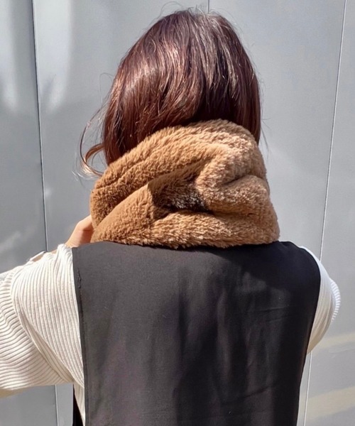 Scrap Book（スクラップブック）の「【Scrap Book】スターエコファーマフラー（マフラー・レディース・ホワイト/グレー/ベージュ・FREE）」の7枚目の写真