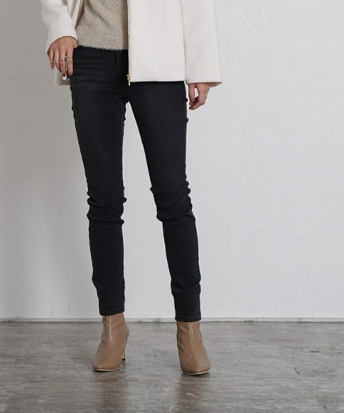 Pierrot（ピエロ）の「裏起毛スキニーデニム（デニムパンツ・レディース・ブラック系その他/ネイビー系/ブラック/ブルー系その他/インディゴブルー/ネイビー・XS/S/M/L/LL/3L/4L）」の3枚目の写真