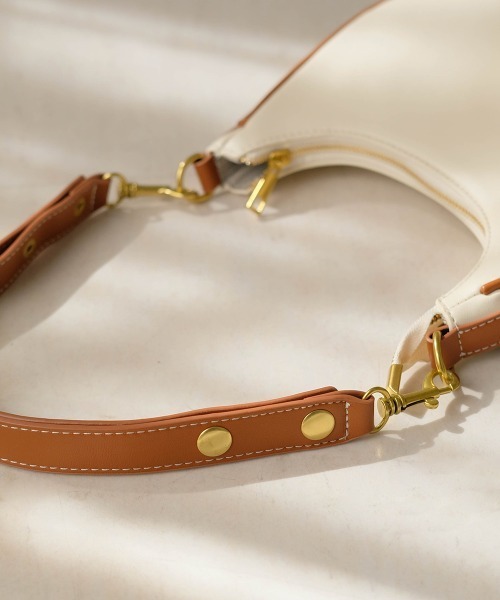 Bab（バブ）の「配色カラーラウンドショルダーバッグ（ショルダーバッグ・レディース・ブラック/アイボリー・ONESIZE）」の14枚目の写真