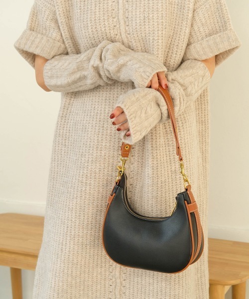 Bab（バブ）の「配色カラーラウンドショルダーバッグ（ショルダーバッグ・レディース・ブラック/アイボリー・ONESIZE）」の7枚目の写真