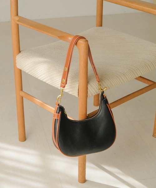 Bab（バブ）の「配色カラーラウンドショルダーバッグ（ショルダーバッグ・レディース・ブラック/アイボリー・ONESIZE）」の10枚目の写真