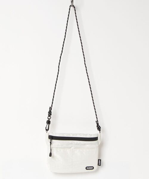 KIRSH(キルシー)の「A'GEM/9 × .kom 【KOREA KIRSH オリジナルライン】 PVC ミニサコッシュバッグ(バックパック/リュック・レディース・ブラック/グレー/アイボリー・FREE)」の2枚目の写真