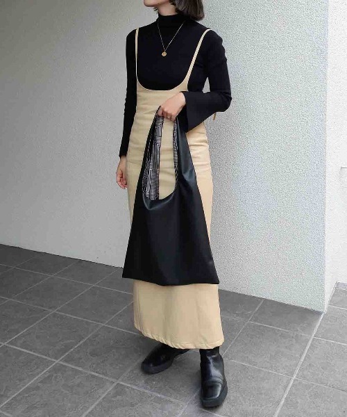 即買い優先　ル・ベルニLE VERNISエコファー素材 ハンドバッグ ブラック LE VERNIS(ル・ベルニ)Sculpture bag S（ハンドバッグ）｜LE