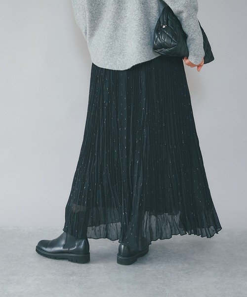 RIVE DROITE（リヴドロワ）の「リラックス感と華やかさを兼ね備えた/キラキラプリーツスカート（スカート・レディース・アイボリー/ブラック・FREE）」の15枚目の写真