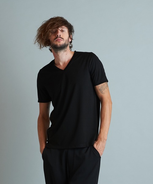 NO ID.（ノーアイディ）の「【NO ID.】Silket Smooth V-Neck T-Shirt / シルケット スムース Vネック Tシャツ（Tシャツ/カットソー・メンズ・ワイン/グレー/ホワイト/グリーン/ネイビー/ブラック・1/2）」の13枚目の写真