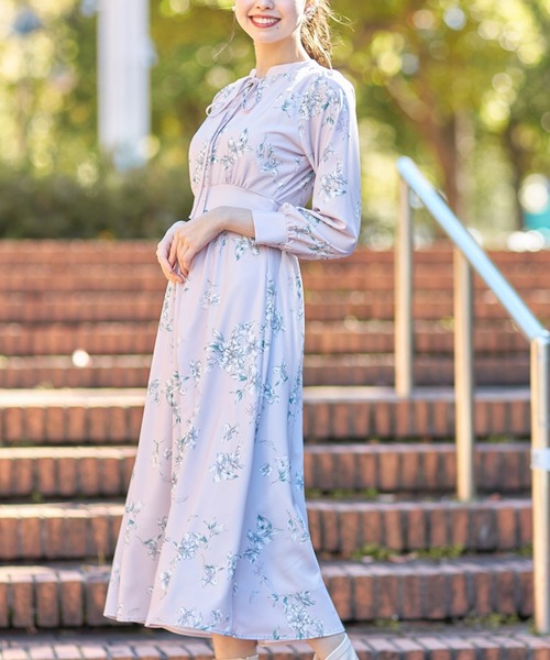 tocco closet（トッコ　クローゼット）の「リボン付きスタンドカラーフラワープリントワンピース（ワンピース・レディース・グレー系その他/ラベンダー・M）」の18枚目の写真