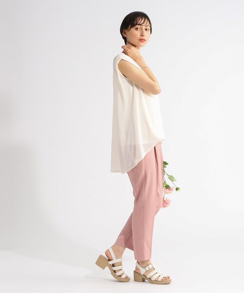 SHOO・LA・RUE(シューラルー)の「◆【美脚シルエット】上品見え テーパードパンツ(その他パンツ・レディース・ブラック/ライトベージュ/ライトブルー/ピンク系・01/03/10/02/05/04)」の18枚目の写真