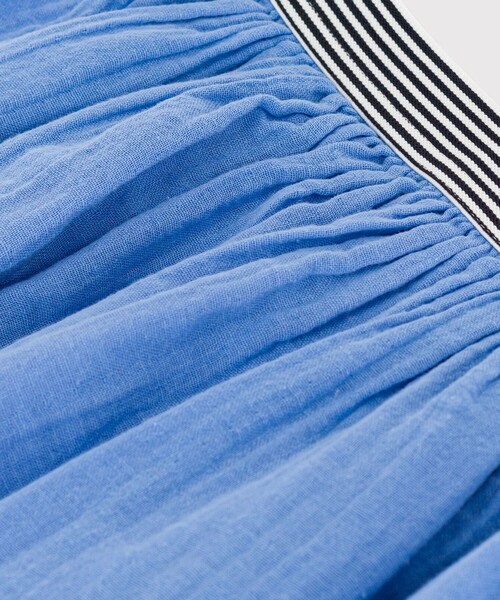 PETIT BATEAU（プチバトー）の「ダブルガーゼスカート（スカート・キッズ・ブルー・3YEAR/4YEAR/5YEAR）」の5枚目の写真