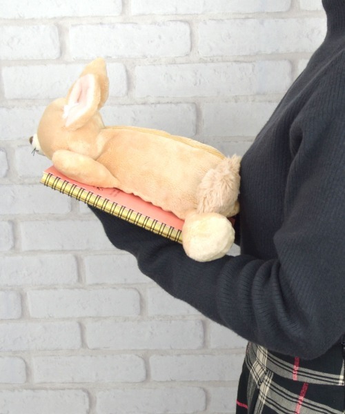 nici（ニキ）の「NICI/フィギュアポーチ フェネック ふわふわ　ペンケース（おもちゃ・レディース・ブラウン・ONE SIZE）」の11枚目の写真