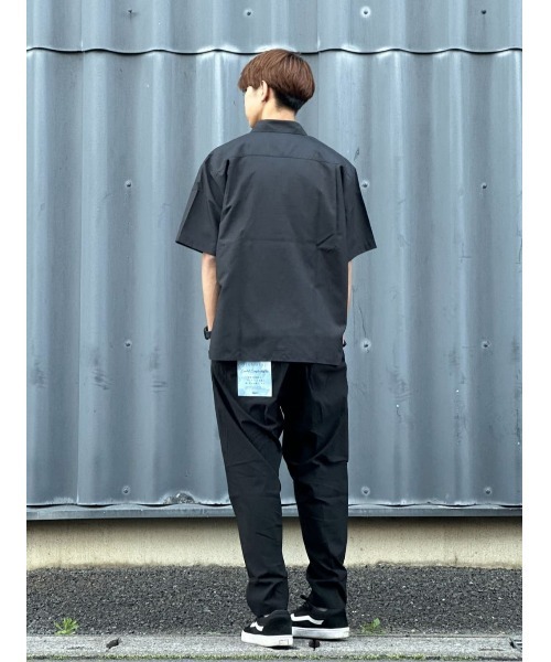 PLUS ONE（プラスワン）の「【接触冷感】【PLUS ONE】サラサラCOOL半袖シャツ / 吸水速乾（シャツ/ブラウス・メンズ・サックスブルー/ベージュ/ブラック×グレー/ケリーグリーン/ブラウン/ブラック・L/M/XL/S）」の14枚目の写真