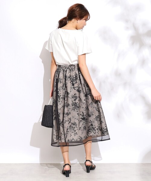 couture brooch(クチュールブローチ)の「◆【大人の甘さをプラス。】袖フレアリボンデザインT(Tシャツ/カットソー・レディース・ベージュ系2/ライトパープル/オフホワイト/チャコールグレー/ブラック系2・38/40/42)」の16枚目の写真