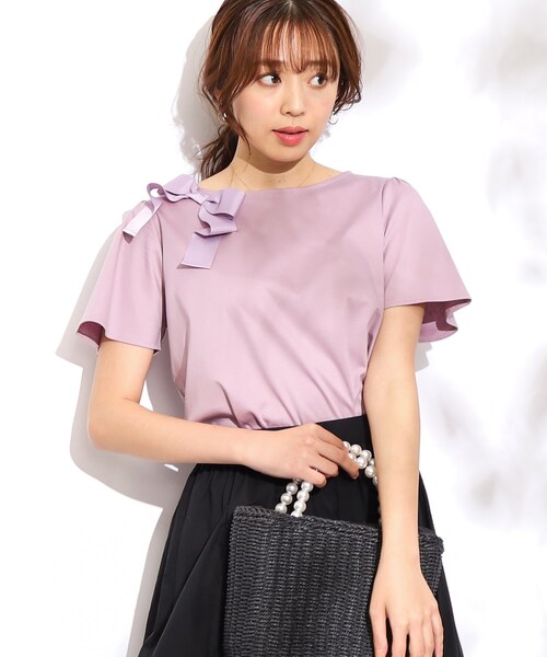 couture brooch(クチュールブローチ)の「◆【大人の甘さをプラス。】袖フレアリボンデザインT(Tシャツ/カットソー・レディース・ベージュ系2/ライトパープル/オフホワイト/チャコールグレー/ブラック系2・38/40/42)」の13枚目の写真