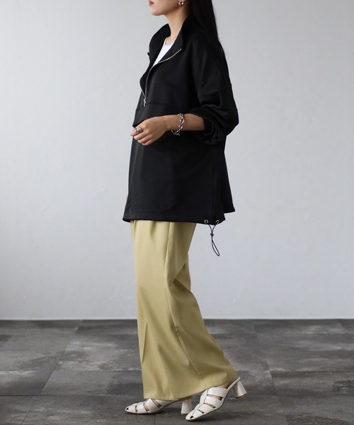 CREARE -LINO-(クレアーレリノ)の「ダンボール ビックシルエット スタンドカラー ハーフジップ アノラックシャツ <ユニセックス>(Tシャツ/カットソー・メンズ・ブラック/グレイッシュベージュ・L/M)」の8枚目の写真