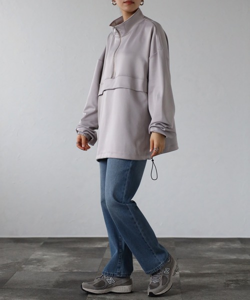 CREARE -LINO-(クレアーレリノ)の「ダンボール ビックシルエット スタンドカラー ハーフジップ アノラックシャツ <ユニセックス>(Tシャツ/カットソー・メンズ・ブラック/グレイッシュベージュ・L/M)」の20枚目の写真