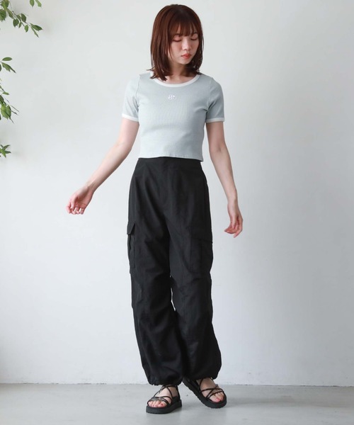 archives(アルシーヴ)の「刺繍テレコチビTee(Tシャツ/カットソー・レディース・オフホワイト/ホワイト×ブラック/ホワイト×ブルー/ブラック・MEDIUM)」の12枚目の写真