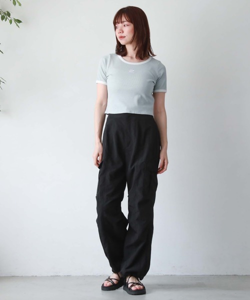 archives(アルシーヴ)の「刺繍テレコチビTee(Tシャツ/カットソー・レディース・オフホワイト/ホワイト×ブラック/ホワイト×ブルー/ブラック・MEDIUM)」の11枚目の写真