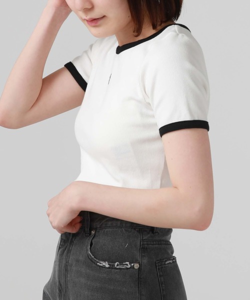 archives(アルシーヴ)の「刺繍テレコチビTee(Tシャツ/カットソー・レディース・オフホワイト/ホワイト×ブラック/ホワイト×ブルー/ブラック・MEDIUM)」の22枚目の写真