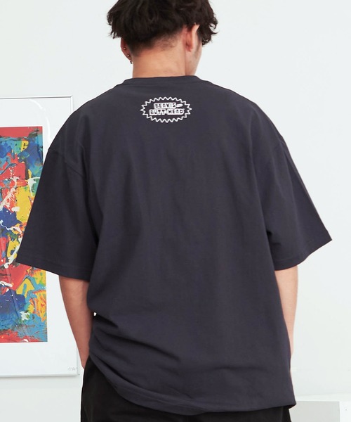 SILVER BULLET(シルバーバレット)の「『BEAVIS AND BUTT-HEAD/ビーバス・アンド・バットヘッド』フロントプリントTEE(Tシャツ/カットソー・メンズ・オフホワイト/スミクロ/ネイビー・L/M)」の12枚目の写真