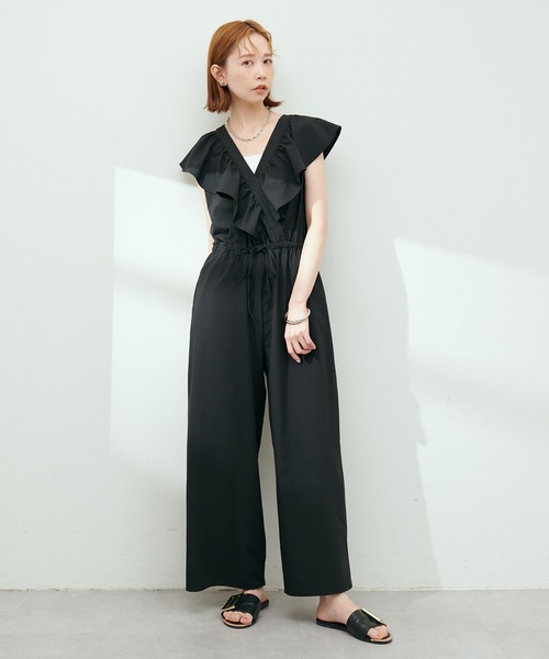 natural couture(ナチュラルクチュール)の「WEB限定カラーあり/カシュクールフリルサロペット(サロペット/オーバーオール・レディース・ブラック/モカ/その他1/その他2・FREE)」の12枚目の写真