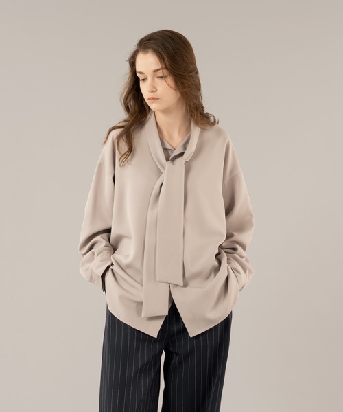 SELLE GLANT(セレグランテ)の「BOWTIE COLOR SHIRT/ボウタイカラーシャツ(シャツ/ブラウス・メンズ・アイボリー/ダークブラウン/ネイビー・MEDIUM/LARGE)」の2枚目の写真