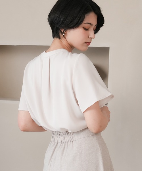 TRUDEA(トルディア)の「とろみバンドカラー2WAYブラウス(シャツ/ブラウス・レディース・ピンクベージュ/ベージュ/ライトグレー/ホワイト/ラベンダー・SMALL/MEDIUM/LARGE)」の8枚目の写真