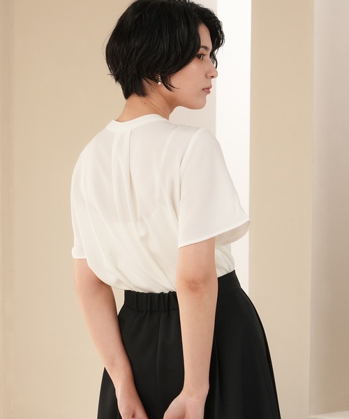 TRUDEA(トルディア)の「とろみバンドカラー2WAYブラウス(シャツ/ブラウス・レディース・ピンクベージュ/ベージュ/ライトグレー/ホワイト/ラベンダー・SMALL/MEDIUM/LARGE)」の19枚目の写真