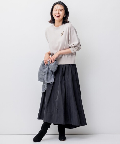 23区(ニジュウサンク)の「Vモチーフ ブローチ(ブローチ/コサージュ・レディース・シルバー系/ゴールド系・F)」の5枚目の写真