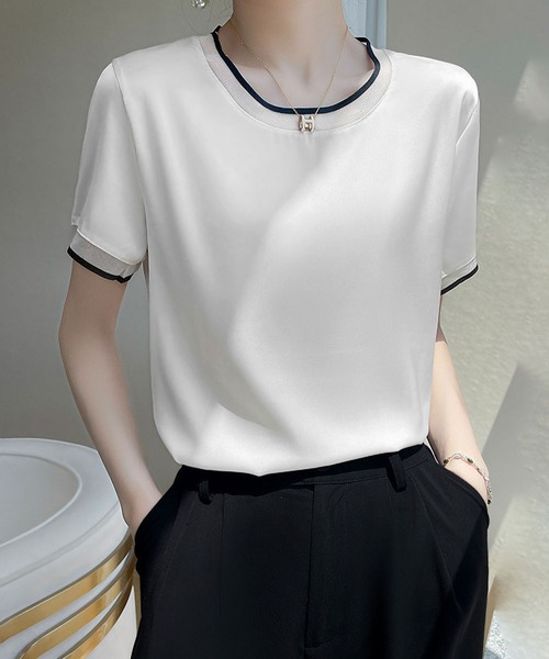 BLANC FICELLE(ブランフィセル)の「ライン入り クルーネック Tシャツ(Tシャツ/カットソー・レディース・アイボリー/ブラック/ベージュ・M/L/XL)」の2枚目の写真