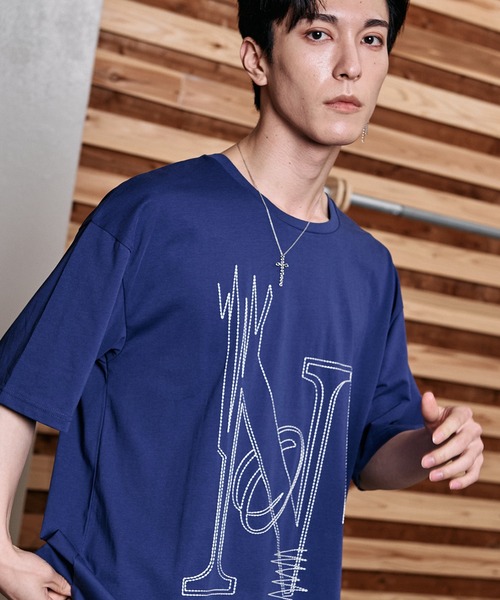 NO ID.（ノーアイディ）の「【NO ID.】No Stitch Big T-Shirt / NO ステッチ ビッグ Tシャツ（Tシャツ/カットソー・メンズ・ブラック/ネイビー/ホワイト・ONE SIZE）」の3枚目の写真