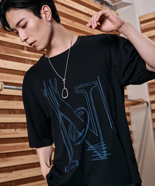 NO ID.（ノーアイディ）の「【NO ID.】No Stitch Big T-Shirt / NO ステッチ ビッグ Tシャツ（Tシャツ/カットソー・メンズ・ブラック/ネイビー/ホワイト・ONE SIZE）」の2枚目の写真