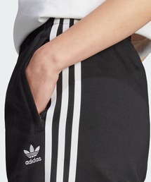 アディカラー クラシックス カフ トラックパンツジャージ、アディダスオリジナルス adidas（アディダス）の「アディカラー クラシックス カフ